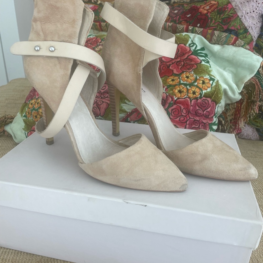 Joie suede beige side ankle strap wrap shoes size 6.5